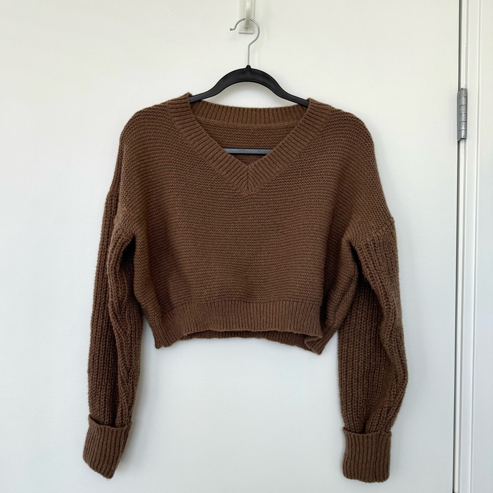 NWOT Brown cropped sweater